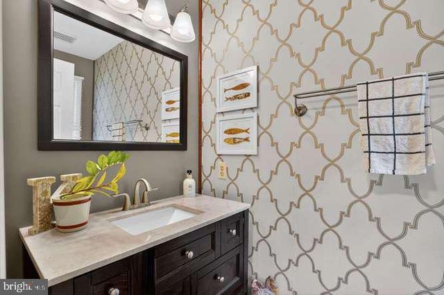 9063 GOLDEN SUNSET LN, Springfield, VA 22153
