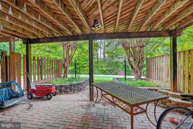 9063 GOLDEN SUNSET LN, Springfield, VA 22153