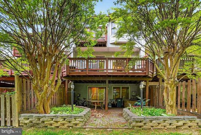 9063 GOLDEN SUNSET LN, Springfield, VA 22153