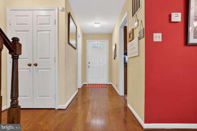 9063 GOLDEN SUNSET LN, Springfield, VA 22153
