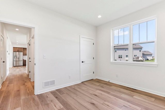 675 Mary WAY, Slinger, WI 53086