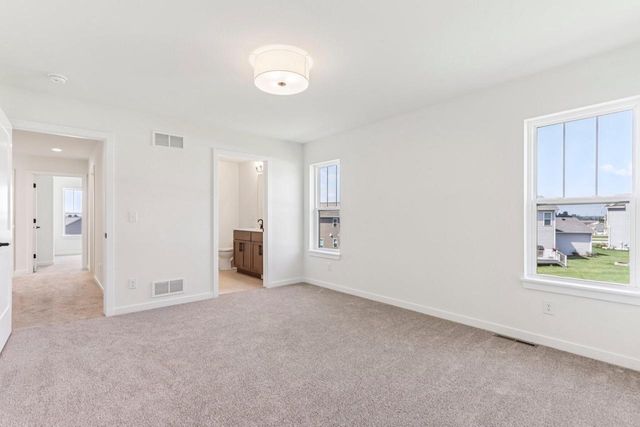 675 Mary WAY, Slinger, WI 53086