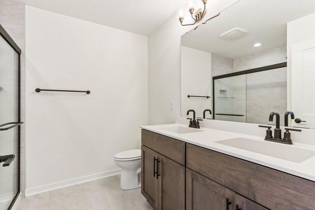 675 Mary WAY, Slinger, WI 53086