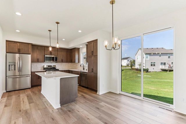 675 Mary WAY, Slinger, WI 53086