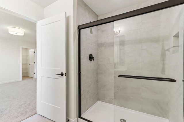 675 Mary WAY, Slinger, WI 53086