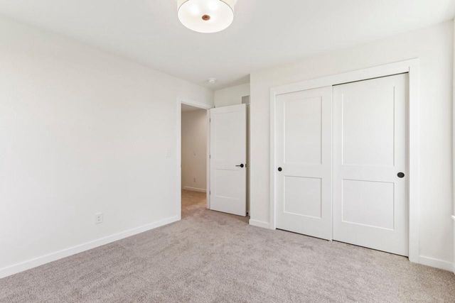 675 Mary WAY, Slinger, WI 53086