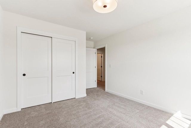 675 Mary WAY, Slinger, WI 53086