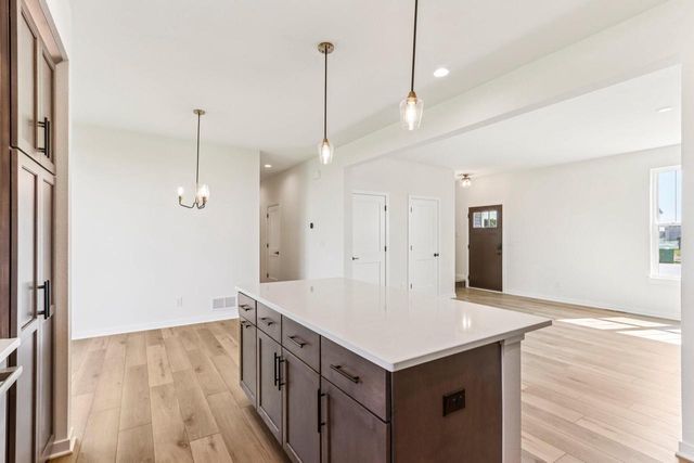 675 Mary WAY, Slinger, WI 53086