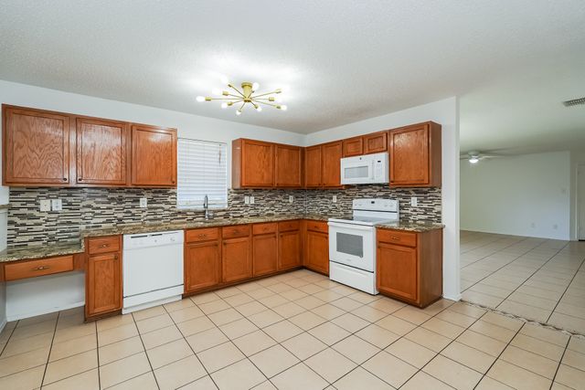 8717 Hunters Creek Drive, Fort Worth, TX 76123