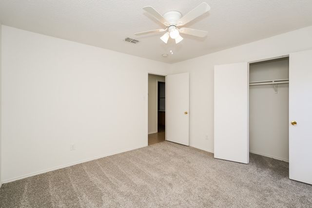 8717 Hunters Creek Drive, Fort Worth, TX 76123