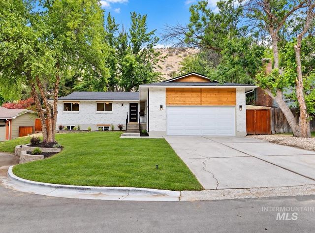 5927 N Collister Dr., Boise, ID 83703
