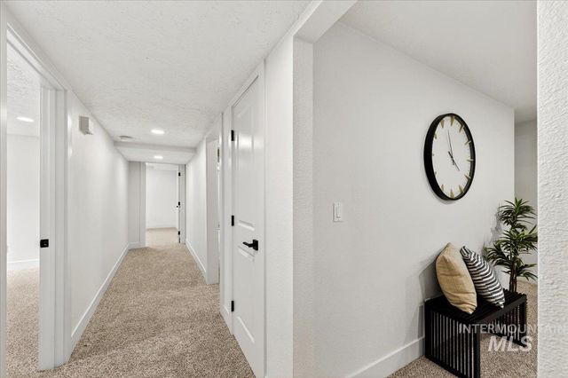 5927 N Collister Dr., Boise, ID 83703