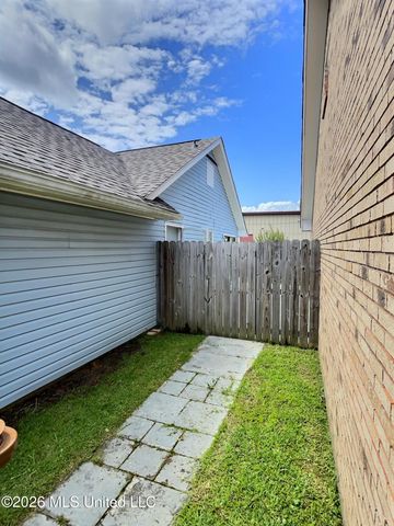 875 Laurelwood Drive, Biloxi, MS 39532