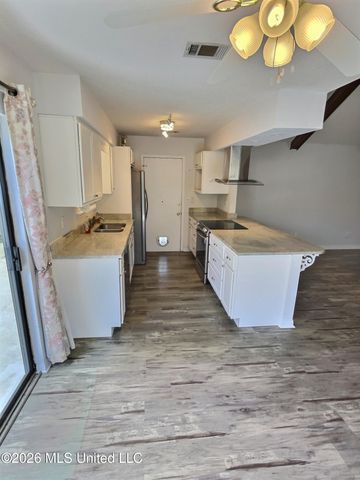 875 Laurelwood Drive, Biloxi, MS 39532