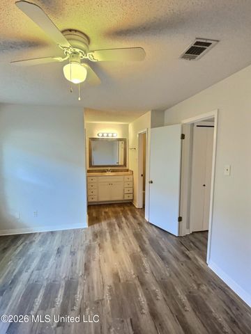 875 Laurelwood Drive, Biloxi, MS 39532