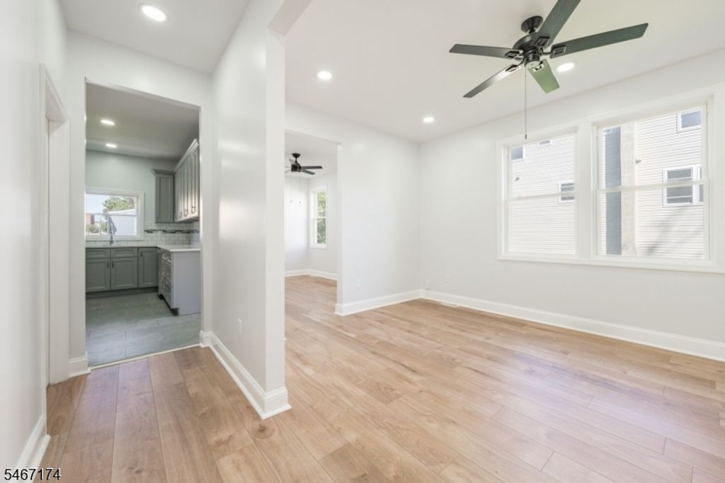 137 Amherst St, East Orange City, NJ 07018 — photo 2