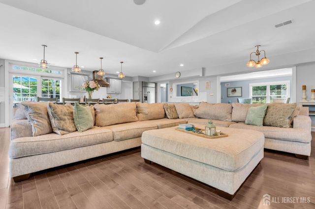 375 Kildare Drive, Toms River, NJ 08753