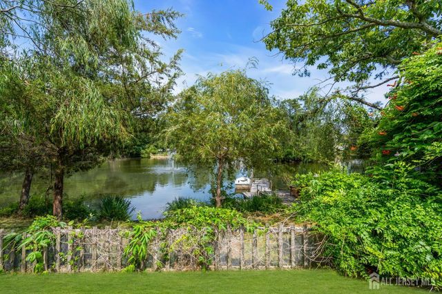 375 Kildare Drive, Toms River, NJ 08753