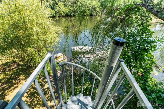 375 Kildare Drive, Toms River, NJ 08753