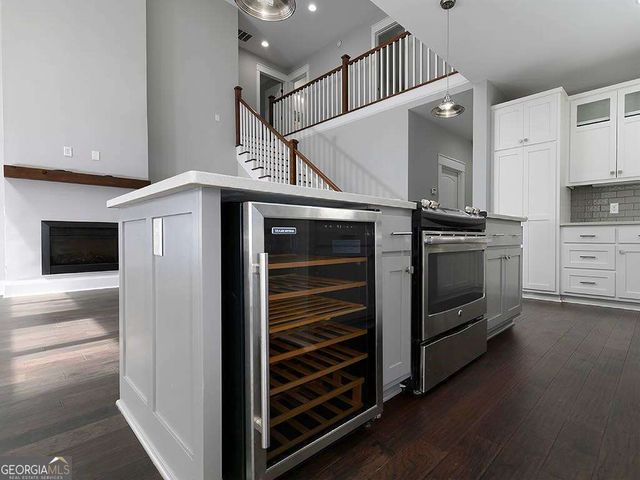 7135 Haw Creek Place, Gainesville, GA 30506