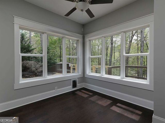7135 Haw Creek Place, Gainesville, GA 30506