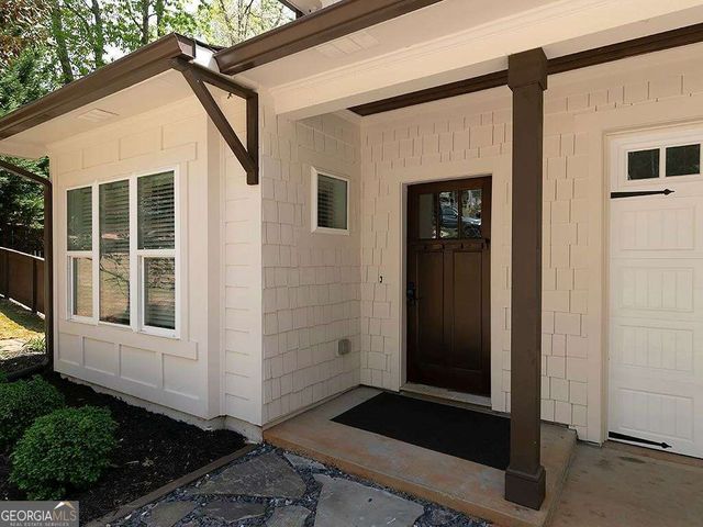 7135 Haw Creek Place, Gainesville, GA 30506