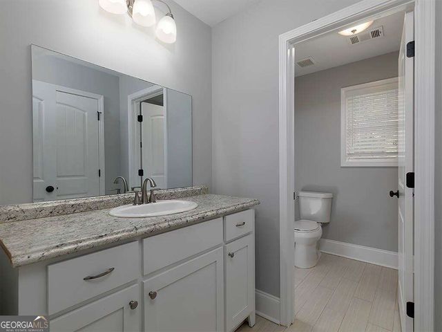 7135 Haw Creek Place, Gainesville, GA 30506