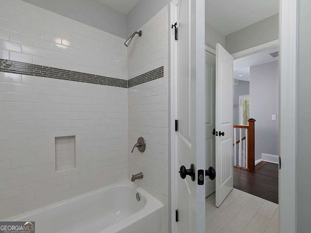 7135 Haw Creek Place, Gainesville, GA 30506
