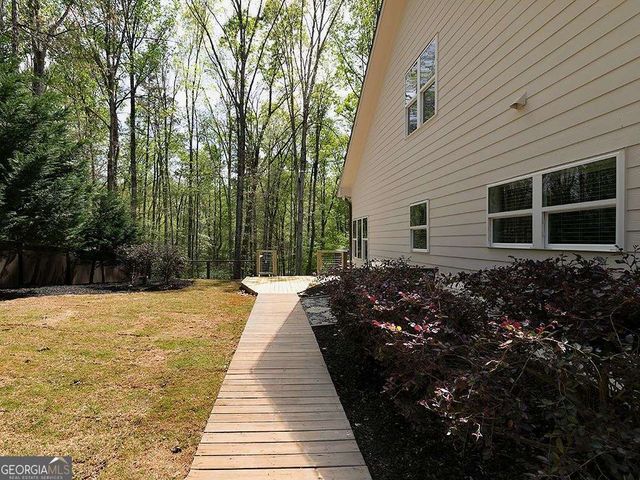 7135 Haw Creek Place, Gainesville, GA 30506