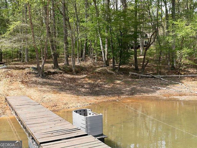 7135 Haw Creek Place, Gainesville, GA 30506