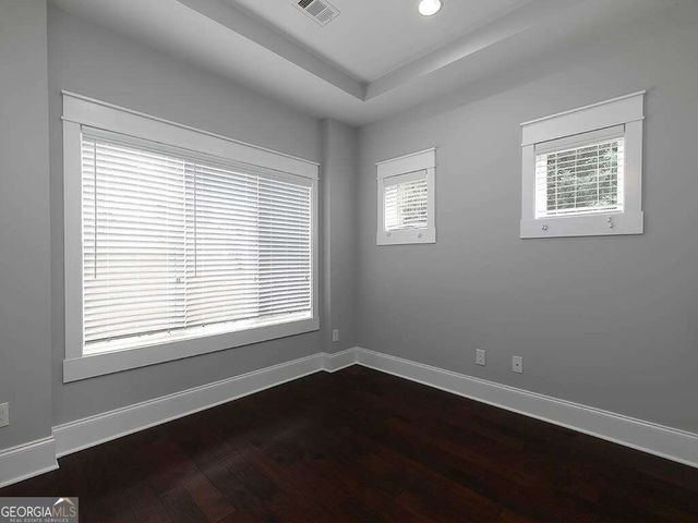 7135 Haw Creek Place, Gainesville, GA 30506