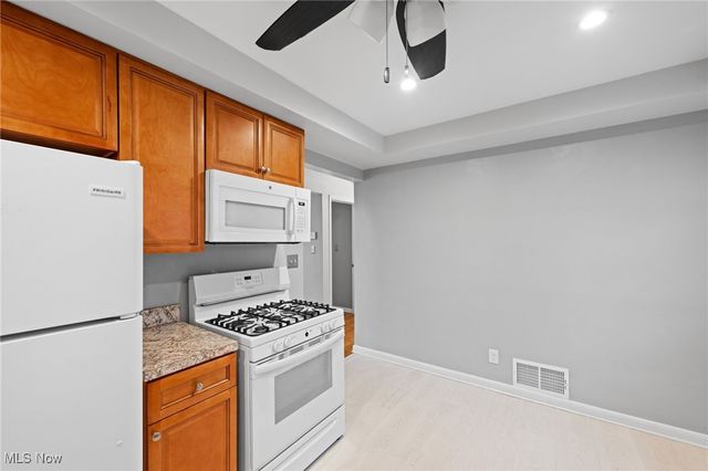 24871 Farringdon Avenue, Euclid, OH 44123