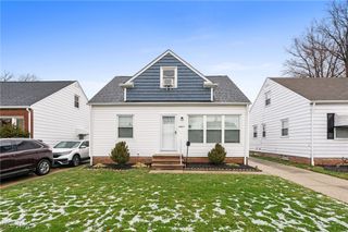 24871 Farringdon Avenue, Euclid, OH 44123