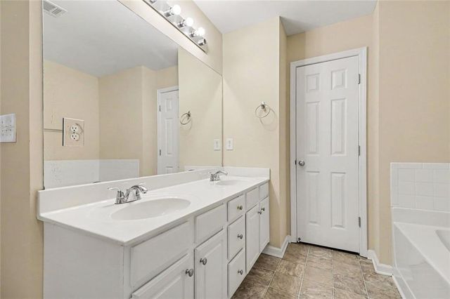 372 Creek Manor, Suwanee, GA 30024