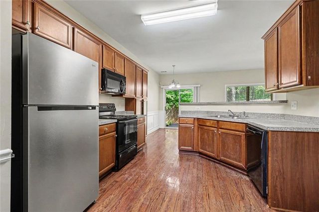 372 Creek Manor, Suwanee, GA 30024