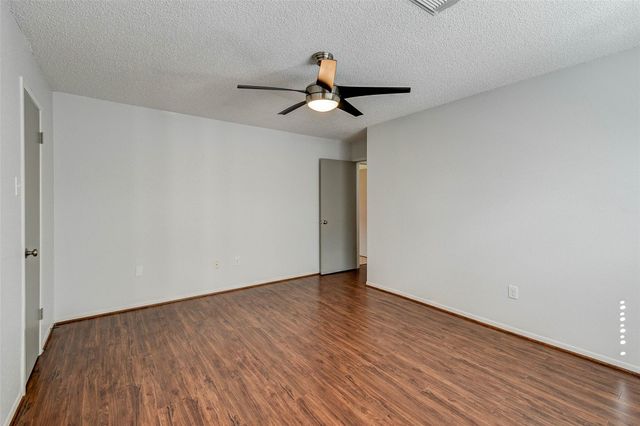 5911 Chrystell Lane, Houston, TX 77092