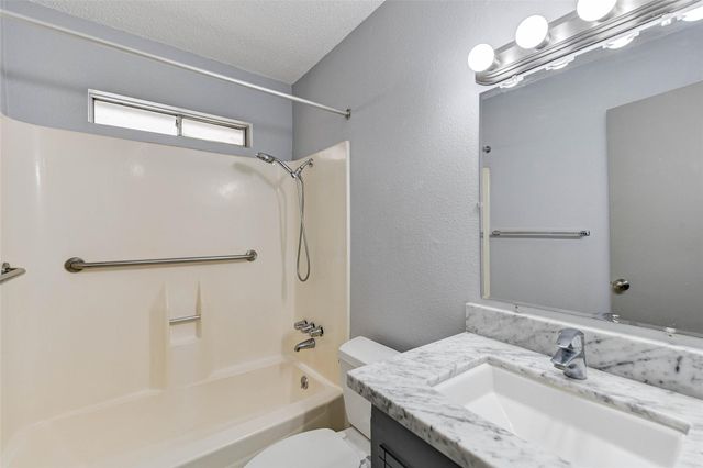 5911 Chrystell Lane, Houston, TX 77092