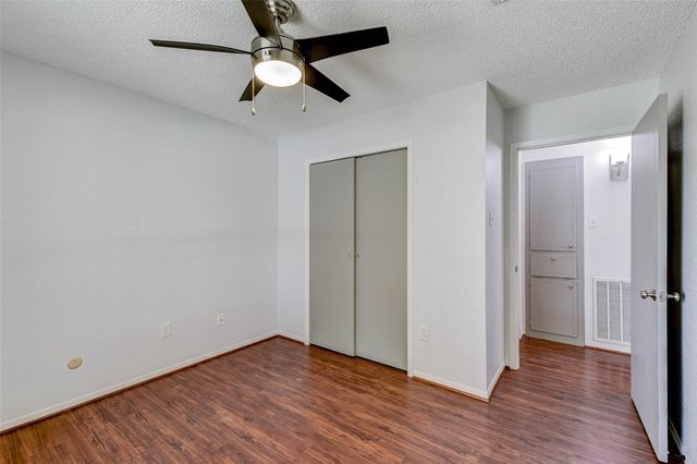 5911 Chrystell Lane, Houston, TX 77092