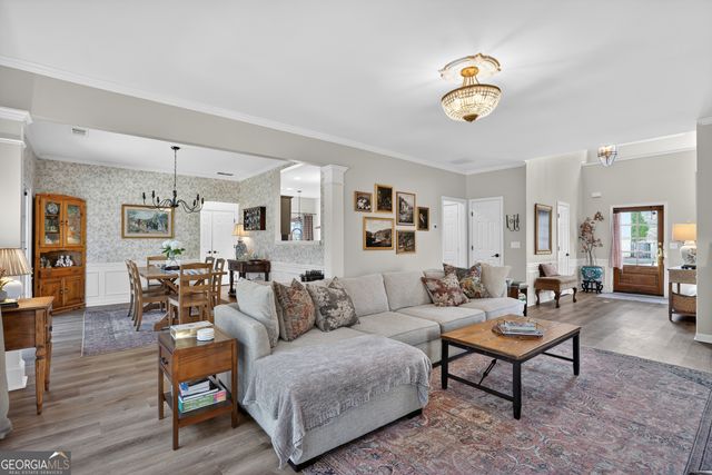 7070 Foxberry Lane, Roswell, GA 30075