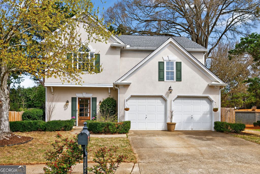 7070 Foxberry Lane, Roswell, GA 30075