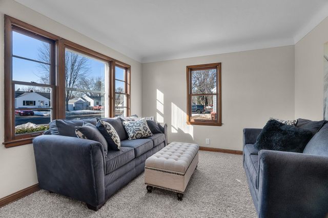 1144 Marshall Avenue, Saint Paul Park, MN 55071