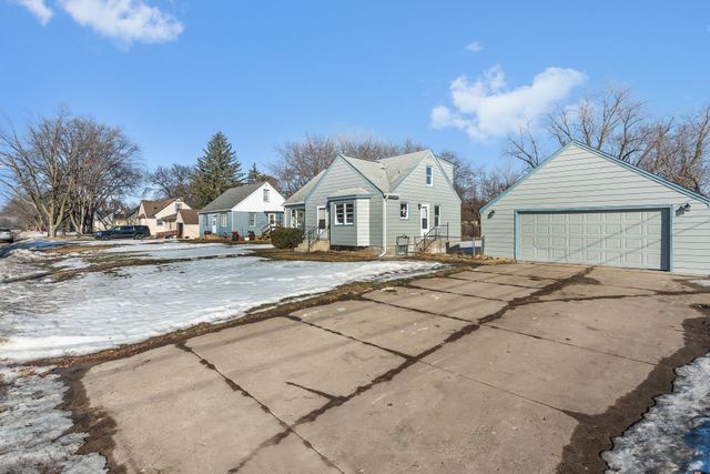 1144 Marshall Avenue, Saint Paul Park, MN 55071