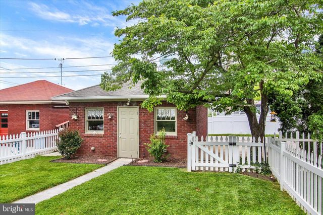 244 BAER AVE, Hanover, PA 17331