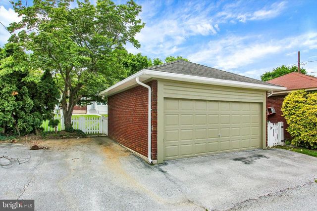 244 BAER AVE, Hanover, PA 17331