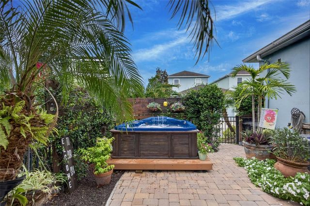 6144 CLIFF HOUSE LANE, Riverview, FL 33578
