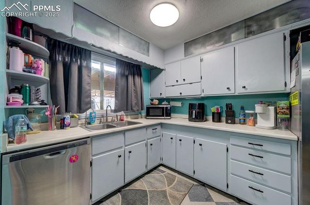 521 Acoma Drive, Colorado Springs, CO 80911