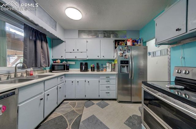 521 Acoma Drive, Colorado Springs, CO 80911