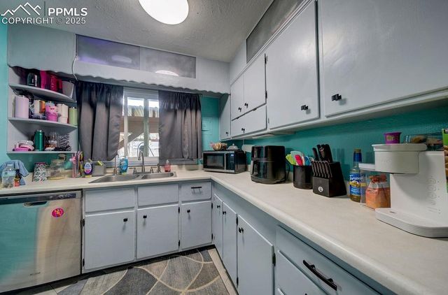 521 Acoma Drive, Colorado Springs, CO 80911