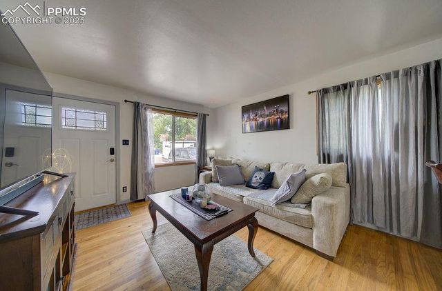 521 Acoma Drive, Colorado Springs, CO 80911