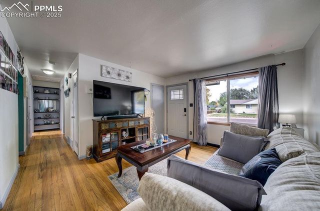 521 Acoma Drive, Colorado Springs, CO 80911